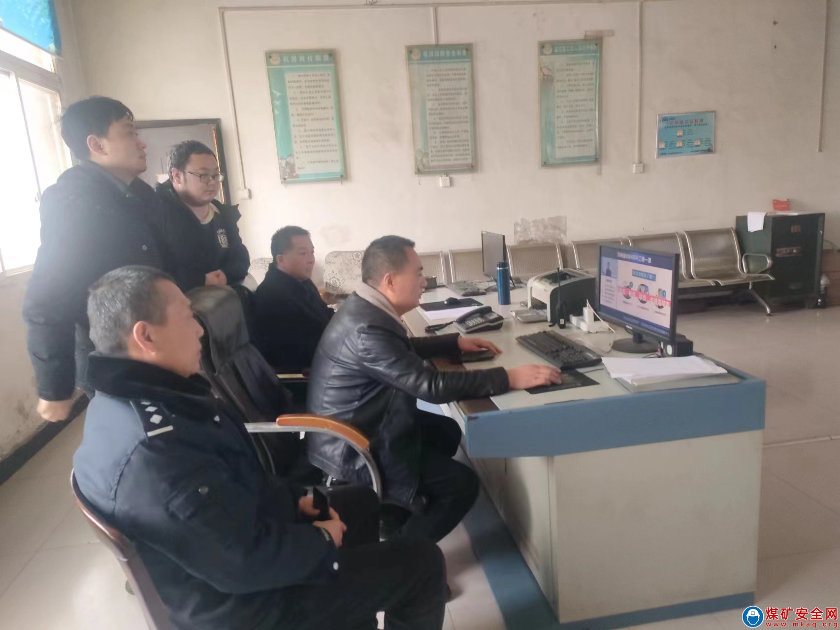 河南能源義煤公司石壕煤礦：全員學習提認識 促發展