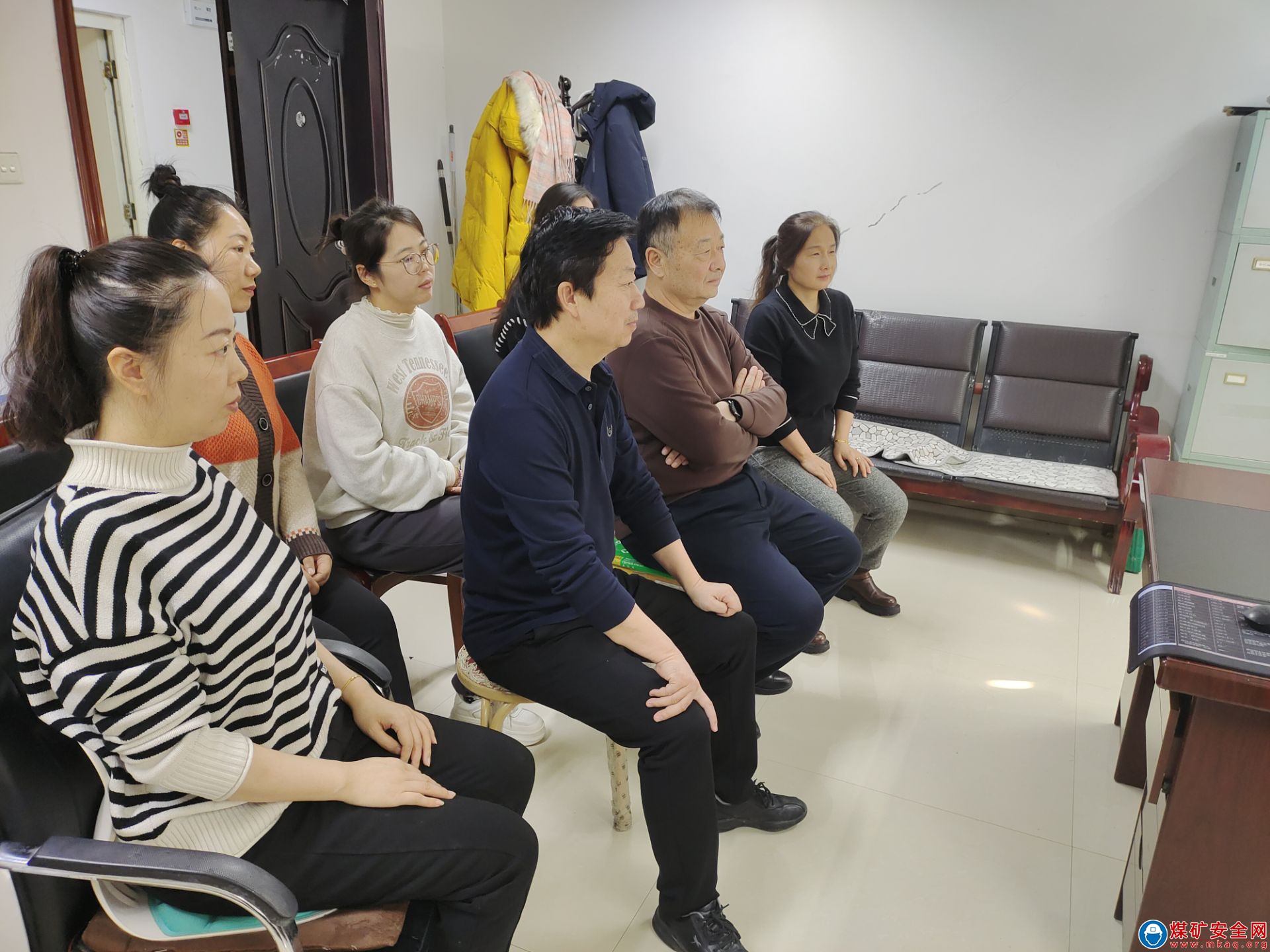 天筑集團恒業公司觀看抗戰影片銘記歷史 珍愛和平傳承紅色基因