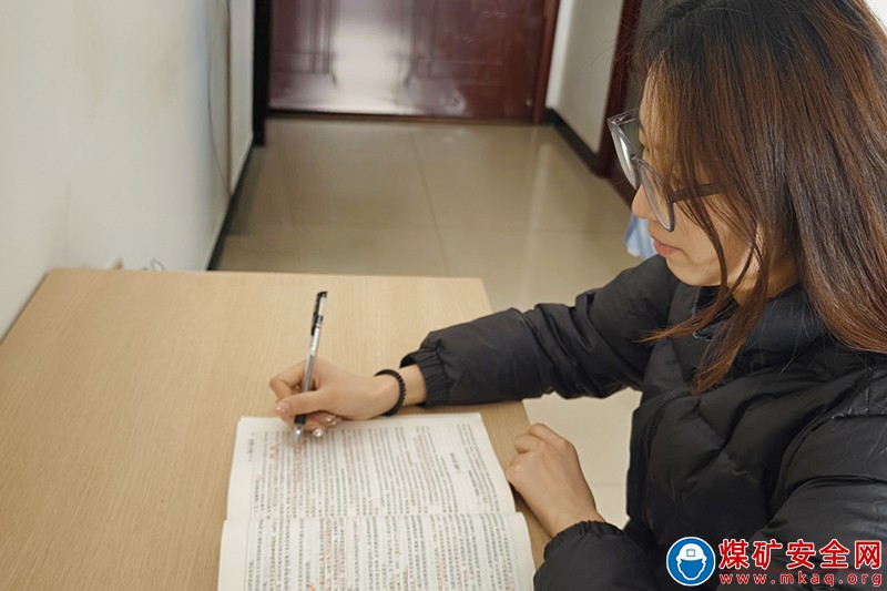 【致敬最美的她】把安全協管放在心上 讓自己在奮斗中開出花——記招賢礦業優秀女工協管員潘婕